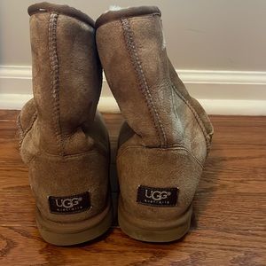 Authentic Tan UGG mini boots- size 9